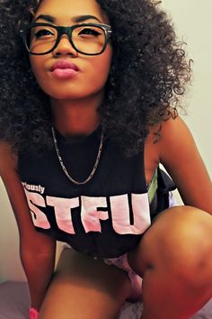 Her hair! Hair Steamers, Pelo Afro, Natural Hair Beauty, Shirt Hair, Natural Hair Inspiration, Wearing Glasses, Hair Crush, Hair Envy, Hair Journey