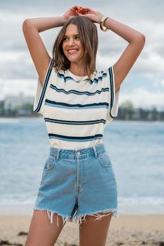 The Striped Round Neck Muscle Tee combines bold stripes with a relaxed muscle tee fit. Ideal for layering or rocking solo, this tee is all about laid-back style with a touch of attitude. Product code: CAA04B4H034CT Features:  Knit Round neckline Sleeveless Pattern: Stripes Wash Method: Regular Wash Material: 95%COTTON,5%POLYESTER. Casual Striped Tank Top, Casual Striped Tops For Day Out, Casual Crew Neck Tank Top For Day Out, Casual White Tank Top With Contrast Stripes, Relaxed Fit Crew Neck Tank Top For Day Out, Casual Striped Tank Top For Day Out, Casual Tops With Contrast Stripes And Relaxed Fit, Trendy Relaxed Fit Top With Vertical Stripes, Striped Crew Neck Top For Day Out