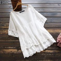 Brand New (With Tags) White Cotton Babydoll Style Tunic With Crochet/Lace. Excellent Unworn Condition. Size M. Bust: 40" Length: 27" Skub8186 White Bloomers, Lace Shirts, Patchwork Top, Round Neck Shirt, White Tunic, Shirt Embroidery, Blouse Material, Linen Blouse, Loose Blouse