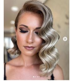 Medium Loose Curls, Glam Hairstyles For Medium Hair, Hair Down Wedding Hairstyles, Elegant Short Hairstyles, Glamour Hairstyles, Mother Of The Groom Hairstyles, New Hair Look, Wedding Hair Up