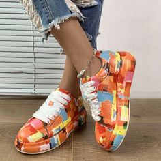 Graffiti Shoes, Door Shoes, Casual White Sneakers, White Fashion Casual, Low Heel Sandals, Casual Sportswear, Dress Shoes Womens, Casual Lace, Outdoor Shoes