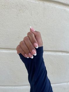 Different White Nails, Cute French Tip Nails White, White French Tip Round, French Tip Almond Short, French Tips Oval Nails, Nail Inspo Back To School 2024, White French Tips Almond, Preppy White French Tip Nails, White Almond Nails French Tip