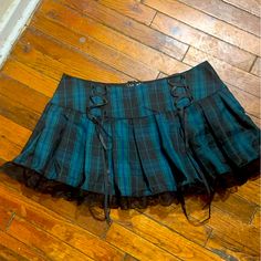 Widow Blue And Green Plaid Skirt So Cute Lace Up On The Front Of The Skirt Zipper Up The Side Black Plaid Fabric, Upcycle Button Up Shirt, Bakugo Shifting, Influencer Closet, Patch Work Skirt, Upcycle Skirt, Papas Games, Fun Skirts, Scene Clothing