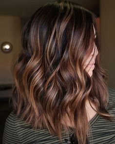 Balayage Subtle Brown, Dark Brown Lob With Highlights, Beer For Hair, Balayage Lob, Copper Balayage, Bronde Balayage, Black Hair With Highlights