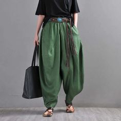 Chic Linen Harem Pants: Stylish Wide Leg Trousers for Women Linen Harem Pants, Black And Khaki, Stylish Crop Top, Trousers For Women, Simple Blouse, Green Maxi, Summer Linen, Linen Material, Leg Design