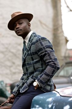 Fedora swag Black Man Suit, Man Hats, Suit Hat, Man Suit, Old School Style, Best Dressed Man, Mens Fashion Photography, Men Streetwear, Men Classic