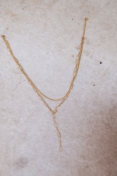 Beautiful gold necklace features a double row design that exudes elegance and sophistication. The adjustable length allows for a customizable fit, ensuring maximum comfort and style.