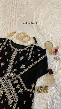 eid fit pictures desi aesthetic black pakistani suit desi core Eid Outfits Pakistani, Eid Dress Ideas, Black Pakistani Suit, Black Pakistani Dress, Fit Pictures, Eid Outfit, Pakistani Suit, Eid Outfits, Instagram Creative Ideas