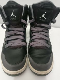 Nike 629942-013 Jordan Flight SC 3 Black Basketball Sneakers Youth Boy's US 4.5y. GREAT CONDITION Nike Jordan Lace-up Sports Shoes, Nike Jordan Shoes With Laces For Sports, Nike Jordan Shoes In Gray Lace-up, Nike Jordan High-top Shoes With Laces, Black Nike Jordan Shoes With Laces, Black Basketball Shoes With Elastic Laces, Basketball Sneakers, Flight, Jordan