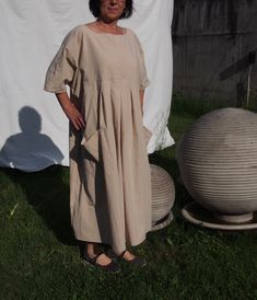 Pleated Linen Dress, Linen Shirt Dress, Plus Size Maxi Dress Beige Long Linen Dress Perfect Dress for party , lunch, casual event. The dress is comfortable and gentle. Maxi Tunic Top Dress Party Dress This model is wearing size L / 165 cm Different sizes available , S,M,L,XL, XXL,3XL,4XL I hope you will enjoy taking a look at my other work. The list will be growing in the coming days, so stay tuned : S US S 4-6, UK 10-12, It 40-42. Fr 36-38 M US S 8-10, UK 14-16, It 44-46, Fr 40-42 L US S 12-14, Oversized Beige Lagenlook Dress, Oversized Beige Tunic Dress, Shirt Dress Plus Size, Maxi Linen Dress, Linen Kaftan, Plus Size Maxi Dress, Dress For Party, Long Linen Dress, Black Overalls