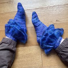 Granny’s Attic Socks from James N. Watts are a frilly, fun, silly pair of socks. This pattern comes with instructions for two ornament styles: a very fluffy and full stockinette mohair two-tiered ruffle, and a doll like simple lace and picot edge two-tiered cufflet. If fancy ruffley socks aren’t your thing, this also makes a perfectly good vanilla sock pattern, as the ruffles are added after completing the sock. Conversely you can absolutely take a hand knit sock you already made from a differen Knit Ruffle Socks, One Skein Sock Yarn Crochet Patterns, Sock Yarn Projects, Sock Yarn Crochet, Tabi Socks, Simple Lace, Fluffy Socks, Hand Knit Socks, Sock Knitting Patterns