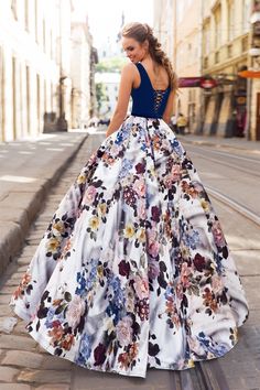 Beautiful Evening Gowns, Prom Dress Inspo, Fashion Gowns, Lovely Dresses, Mode Style