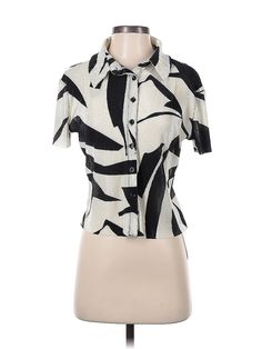 Kooka Short Sleeve Blouse Size: Small Tops - new. 100% POLYESTER, Print | Kooka Short Sleeve Blouse: Black Print Tops - Size Small Black Printed Collared Blouse, Fitted Graphic Print Button-up Top, Fitted Collared Printed Tops, Fitted Patterned Tops For Workwear, Fitted Printed Short Sleeve Blouse, Collared Patterned Tops With Button Closure, Fitted Printed Button-up Blouse, Patterned Fitted Button-up Blouse, Fitted Patterned Button-up Blouse