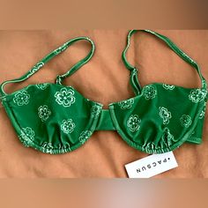 Size Medium Pacsun Bikini Top. Never Been Worn Other Than To Try On. Pacsun Bathing Suits, Pacsun Swim, Cheeky Bikinis, Pacsun, Try On, Womens Swim, Size Medium, Floral, Green