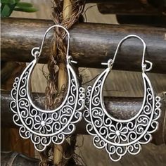 New! Boho Hollow Dangle Earrings Summer Vintage Pierced Earrings, Vintage Summer Hoop Earrings, Silver Nickel-free Hoop Earrings For Summer, Vintage Metal Hoop Earrings For Summer, Summer Vintage Metal Hoop Earrings, Vintage Drop Earrings For Summer, Vintage Round Earrings For Summer, Summer Metal Earrings, Sterling Silver Hoop Earrings For Summer