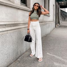 Zara White Marine White Jeans Zara Marine Jeans, Zara The Marine Straight, White Jeans Outfit Summer, Marine Jeans, Straight Jeans Outfit, Flare Jeans Outfit, Dress Yoga Pants, White Pants Outfit, Legs Outfit