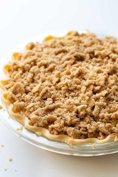 Dutch Apple Pie Topping, Pie Crumble Topping, Homemade Dutch Apple Pie, Apple Crumble Pie Recipe, Apple Crumble Topping, Caramel Crumble, Apple Crisp Pie, Dutch Apple Pie Recipe, Apple Crumb Pie