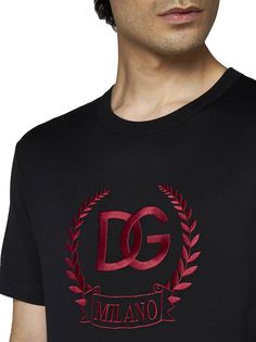 Dolce Gabbana T Shirt, Feminine Chic, Stefano Gabbana, Shop Logo, Italian Style, Luxury Shoes, Cotton T Shirt, Black Red, Cotton Tshirt