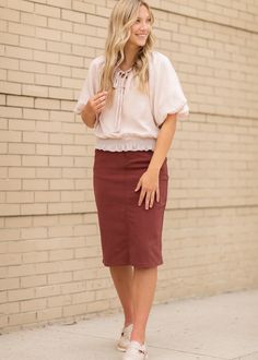 Modest Pencil Skirt Outfits, Dressy Skirt Outfits, Modest Fashion Fall, Modest Fall Outfits, Fall Fashion Skirts, Pentecostal Fashion, Cute Modest Outfits, Outfits Modest, Pencil Skirt Outfits