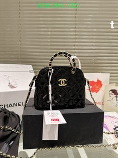 Size: 20cm*12cm It comes with Dust box, Care manual, Tag, and Paper bag. Kirkland Washington, New Handbags, Chanel Bag, Fashion Statement, Wellness Design, Paper Bag, Chanel, The Incredibles, Things To Come