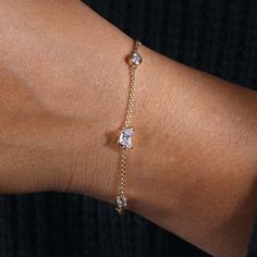 Moissanite Bracelet, Charming Bracelet, Diamond City, Hold Hands, Man Made Diamonds, Dream Design, Yellow Gold Chain, Engraved Jewelry, Pretty Gift