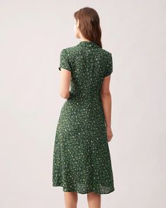 The Green Lapel Button Up Floral Midi Dress - Green Dress With Buttons Down The Front, Short Sleeve Casual Dress - Green - Dresses | RIHOAS Tailored Clothes, Short Sleeve Midi Dress, Myanmar Dress Design, Beautiful Summer Dresses, Harajuku Outfits, Floral Pattern Design, Elegante Casual, Vestidos Vintage, Midi Short Sleeve Dress