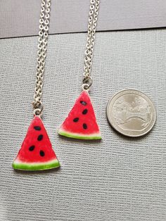 "Realistic Watermelon Necklace Pendant - Enamel NECKLACE CHAIN: - Silver Plated YOU CHOOSE YOUR CHAIN LENGTH - (Choose your chain length from \"drop down Menu\" tool - during checkout process) ☻More NATURE JEWELRY: https://www.etsy.com/shop/FashionCrashJewelry/search?search_query=nature&order=date_desc&view_type=gallery&ref=shop_search ☻Link to The ENTIRE SHOP: https://www.etsy.com/shop/FashionCrashJewelry?ref=shopsection_shophome_leftnav&ga_search_query=crystal%2Bnecklace INTERN Dragons Breath Fire Opal, Watermelon Necklace, Yellow Teapot, Turquoise Bar Necklace, Food Necklace, Fire Opal Necklace, Pretty Pendant, Enamel Necklaces, Fancy Bags