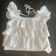 Frilly Crop Top, Frilly Shirt, White Ruffle Blouse, Blouse Short Sleeve, Ruffle Top, Crop Shirt, White Tops, Ruffle Blouse, Cute Outfits