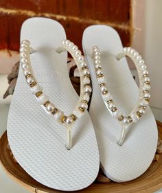 Glamour at your feet! All sandals are handcrafted with the finest Brazilian embellishments. We use the original Havaianas®️: thong style made in Brazil 100% rubber non slip tread durable and flexible Customized items are final sale so they can’t be returned.