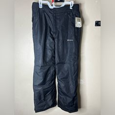 Brand New Snowboarding Pants. Size Medium 32-34 Inch Waist And 32 Inch Length. Snowboarding Pants, M Pants, Pants Color, Snowboarding, Mens Pants, Man Shop, Size Medium, Brand New, Pants