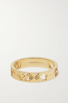 Gucci's 'Icon' ring draws inspiration from mythological star constellations. It's been made in Italy from 18-karat gold that's detailed with a delicate 'GG' motif and cutout stars which mirror the intricately engraved sun beams. Gucci Icon Ring, Gold Gucci Ring, Bougie Closet, Gucci Ring, Sun Beams, Gucci Rings, Star Constellations, Jewelry Fashion Trends, Star Ring