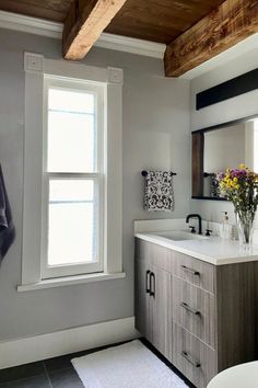 the bathroom is clean and ready to be used as a guest room or family room