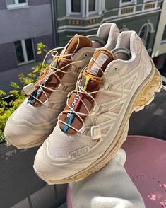 Hiking Shoes Aesthetic, Salomon Hiking Boots, Salomon Shoes, Street Beat, Instagram Cake, Hype Shoes, April 4