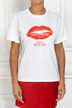 Rock out in style with this KISS-inspired cotton t-shirt. Featuring a modern design, this t-shirt is perfect for any music lover. Get ready to turn heads and show off your love for KISS with this unique and playful t-shirt. 95% Cotton, 5% Elastane Shirt Blouses Women's, Summer Color Palette, Stocking Fillers For Her, Forever Jewelry, Earring Sale, Jewelry Ring Box, Jacket Sale, Independent Designers Fashion, Gifts For Mum