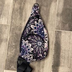 Beautiful Floral Mini Sling Back Pack, Never Worn! New Without Tags. Dimensions: 7.0" W X 13.5" H X 2.5" D With 32.5" Adjustable Strap And 10.5" Adjustable Strap Hipster Purse, Vera Bradley Bag, Vera Bradley Wallet, University Of Texas, Crossbody Wallet, Sling Back, Vera Bradley Bags, Blue Pattern, Sling Backpack