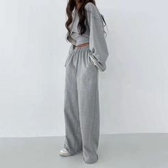 Slim Vest, Loungewear Fashion, Sweatsuit Set, Set Outfits, Crop Top Sweatshirt, Tracksuit Set, Loose Outfit, Mein Style, Loungewear Sets