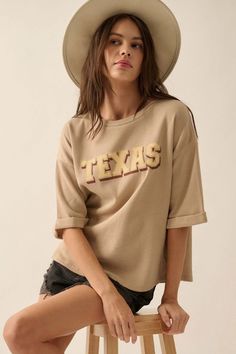 Texas Toasty Thermal Half-Sleeve Graphic Tee Spring Short Sleeve T-shirt With Lettering, Casual Cotton Short Sleeve Top For Fall, Retro Crew Neck Top With Text Print, Relaxed Fit Half Sleeve Graphic Top, Trendy Short Sleeve Top With Lettering, Relaxed Fit Half Sleeve T-shirt With Letter Print, Trendy Half Sleeve Graphic Print T-shirt, Trendy Cotton Short Sleeve Top With Ribbed Neckline, Fall T-shirt With Ribbed Crew Neck