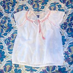 Nwot American Eagle Outfitters White Peasant Blouse Sz Xl Bohemian Short Sleeve Peasant Top With Ruffles, Cotton Peasant Top With Ruffles For Vacation, Bohemian Peasant Top With Ruffles For Daywear, Flowy Short Sleeve Peasant Top For Vacation, Beach White Cotton Peasant Top, White Cotton Peasant Top For Beach, Short Sleeve Peasant Top For Daywear, White Peasant Top With Lace Trim, Bohemian Peasant Top With Lace Trim