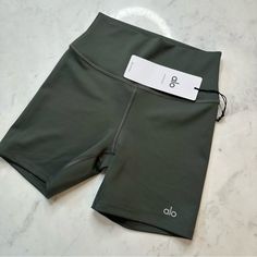 Alo Yoga Airlift Energy Short - Dark Cactus New With Tags Size Small Alo Yoga Casual Gym Shorts, Alo Yoga Green Athleisure Activewear, Green Alo Yoga Athleisure Activewear, Green Alo Yoga Activewear For Sports, Alo Yoga Casual Workout Shorts, Casual Alo Yoga Summer Activewear, Casual Workout Shorts By Alo Yoga, Alo Shorts, Casual Short Length Alo Yoga Activewear