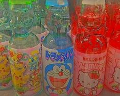 there are many different kinds of water bottles