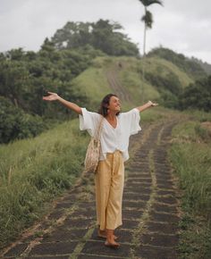 Change Of Seasons, Get Excited, The Change, Mode Inspiration, The Sound, Travel Outfit, Spring Summer Fashion, Capsule Wardrobe, The Ocean