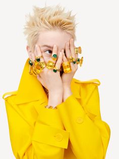 Jewelry Editorial Shoot, Crystal Decorations, Jewelry Photography Styling, Jewelry Editorial, Jewelry Photoshoot, Fashion Photography Poses, Jewelry Model, Yellow Aesthetic