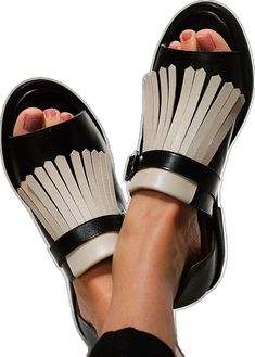 Fringe Sandals, Cute Sandals, Vintage Casual, Somali, Womens Sandals Flat, Casual Flats, Women's Sandals, Leather Flats, Cute Shoes