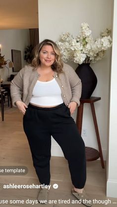 Plus Size Outfits Comfy, Size 16 Outfits Curvy Fashion, Plus Size Casual Outfits With Sneakers, Plus Size Postpartum Outfits, Pretty Outfits Plus Size, Plus Size Classic Style, Plus Size Mom Outfits, Baddie Mom, Alternative Fall Fashion