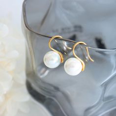 Style: Female Material: Titanium Steel, Glass Imitation Pearl Pearl Type: Uncultured Pearl Color: White Pearl Shape: Round Earring Length: 1.9*1.2cm Hypoallergenic Gold Pearl Earrings For Party, Minimalist Round Pearl Earrings For Party, Elegant Gold Pearl Earrings Nickel-free, Elegant Gold Pearl Earrings Nickel Free, Nickel Free Gold Pearl Earrings, Rose Gold Pearl Earrings As Gift, Rose Gold Metal Pearl Earrings For Gifts, Nickel Free Round Pearl Party Earrings, Nickel-free Round Pearl Earrings For Party