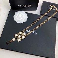 ChanelNecklace Collar Chanel, Chanel Sign, Necklace Chanel, Louis Vuitton Shirt, Chanel Shirt, Chanel Necklace, Jewel Necklace, Gucci Gg Marmont, Chanel Jewelry