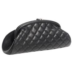 Chanel Classic Vintage Caviar CC Black Diamond Quilted Timeless Clutch | From a unique collection of rare vintage Clutches at https://www.1stdibs.com/fashion/handbags-purses-bags/clutches/. Chunky Silver Jewellery, Chanel Clutch, Black Leather Clutch, Vintage Clutch, Chanel Spring, Cheap Handbags, Vintage Purses, Evening Clutch Bag, Diamond Quilt