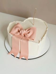 Home Made Cake Design, 1 Kg Cake Designs, Birthday Simple Decoration, Birthday Simple Cake, Heart Cakes Birthday, Home Birthday Decorations, Cake Simple Design, Birthday Day Cake, Birthday Cake 13