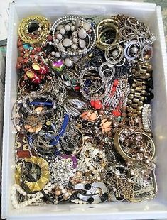 Bling Theme, Vintage Modern Jewelry, Rhinestone Costumes, Fiber Art Jewelry, Vintage Rhinestone Jewelry, Junk Jewelry, Art Necklaces, Dry Brush, Deep Clean