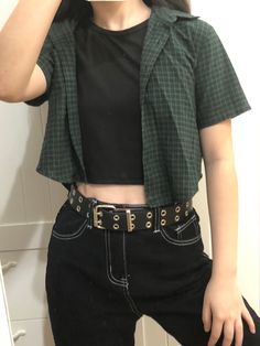 Casual Queer Fashion, Dark Summer Outfits Aesthetic, Green And Black Grunge Outfit, Green And Black Outfits Aesthetic, Green Outfit Aesthetic Grunge, 90s Grunge Style Summer, Easy Outfits For Summer, Loki Inspired Outfit Casual, Loki Aesthetic Outfit